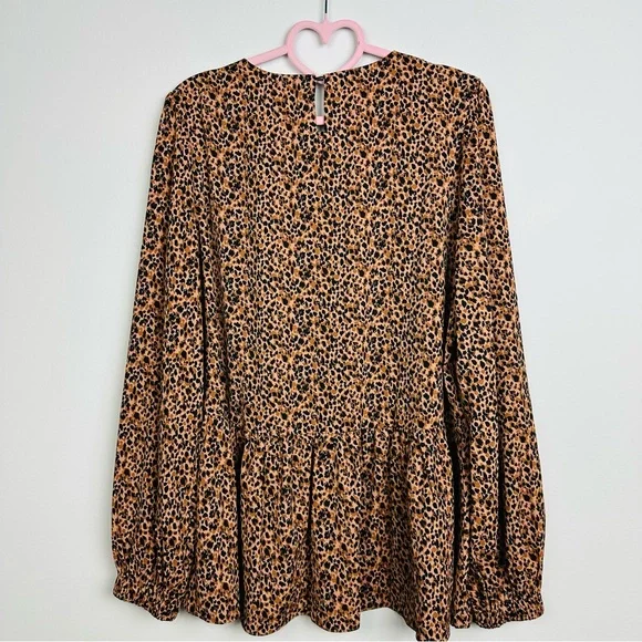 Tuckernuck Pomander Place Leopard Print Carlotta Peplum Blouse Size Large - Picture 6 of 9